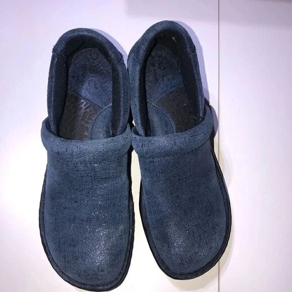 B.O.C. Blue Shimmer Slip On Clog Wedge Sneaker With Woodgrain Heel Size 6 - Picture 2 of 8